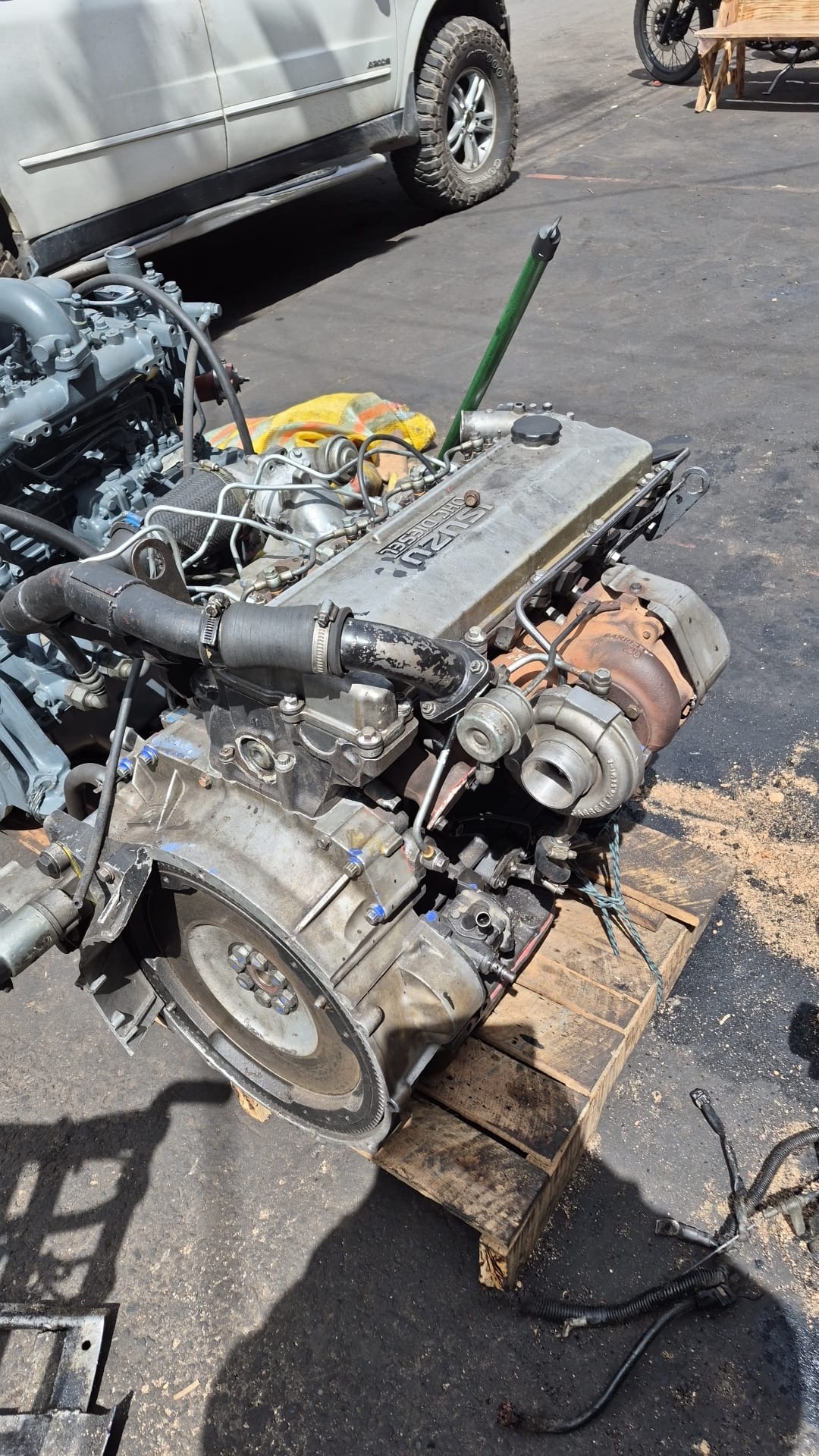 Isuzu turbo diesel engine